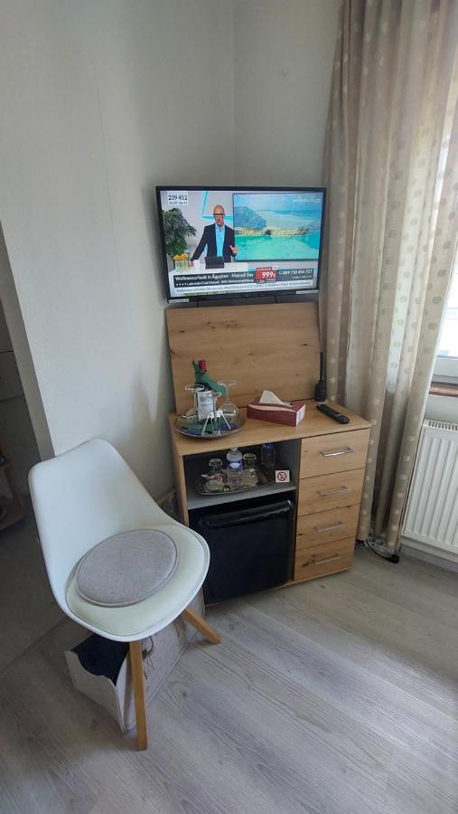 Pension Ringo, Airport Pit Stop, Bahnhof Und Flughafen In Der Naehe Баден-Баден Екстериор снимка