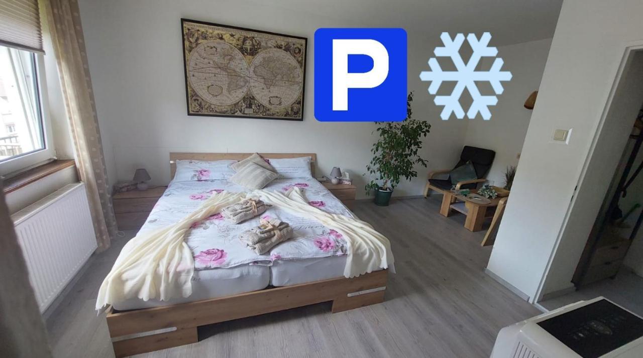 Pension Ringo, Airport Pit Stop, Bahnhof Und Flughafen In Der Naehe Баден-Баден Екстериор снимка